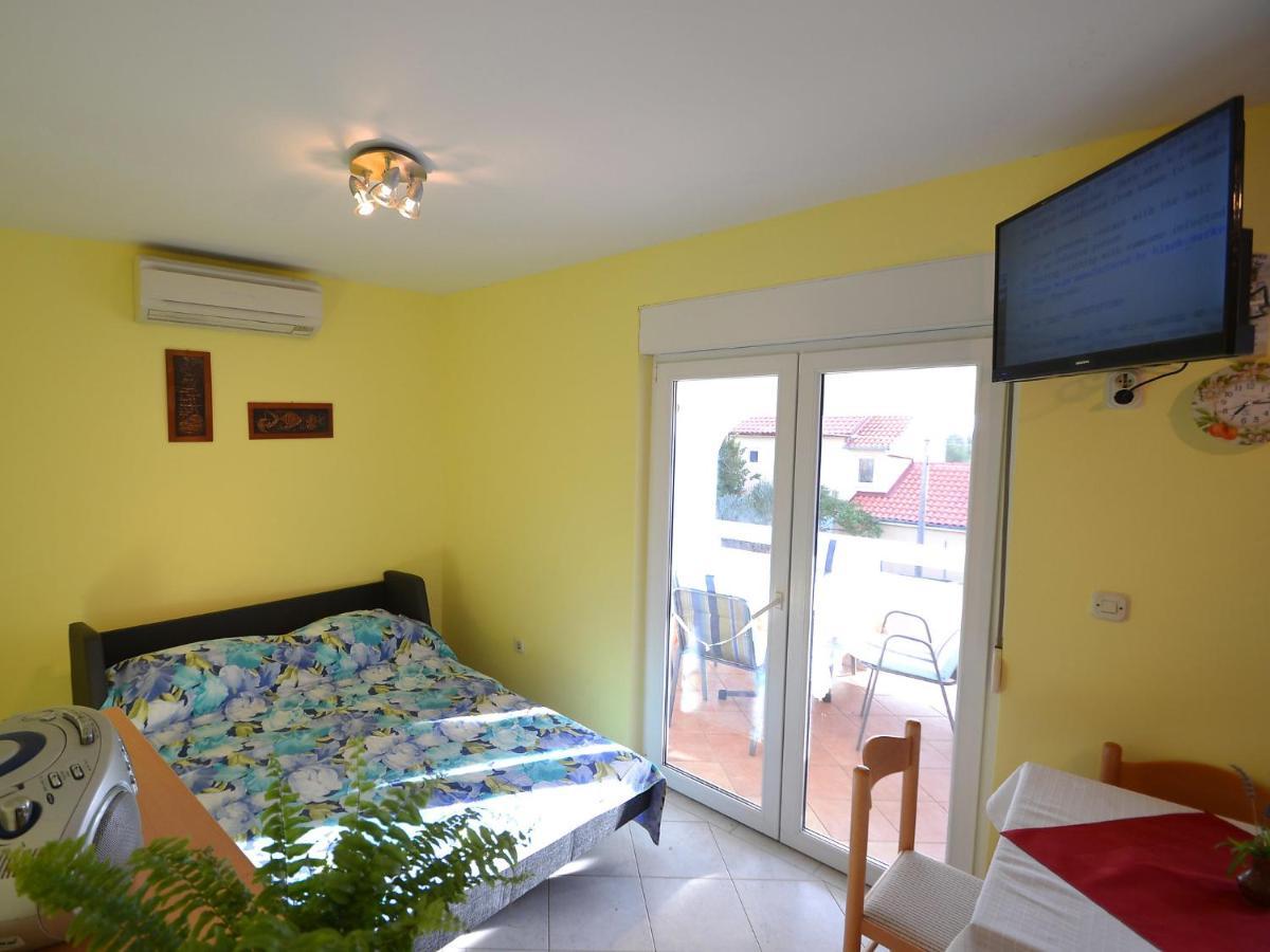 Apartment Lidija Vir Buitenkant foto